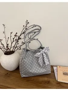 Moderna bolsa de hombro gris con lunares estilo coreano con asas trenzadas y lindo lazo.