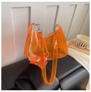Transparente orangefarbene Jelly-Umhängetasche Detail, modische Sommer Achseltasche.
