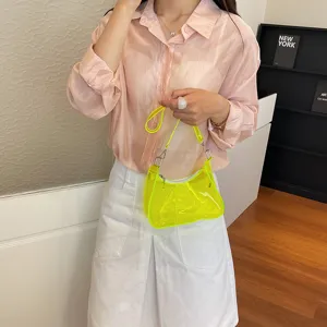 Modische neongelbe transparente PVC Umhängetasche für Damen, trendige Sommer Achsel Handtasche.