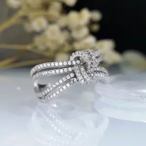 Zirkonia strik ring met pave voor vrouwen, stijlvolle zilveren vingerring luxe schitterende sieraden.