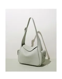 Élégant sac porté épaule en cuir véritable de style hobo avec poches latérales.