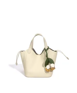 Sac seau en cuir sac a main minimaliste decontracte blanc creme poignee superieure style