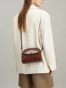 Women leather cross-body bag retro vintage brown shoulder bag daily fashion stylish accessory