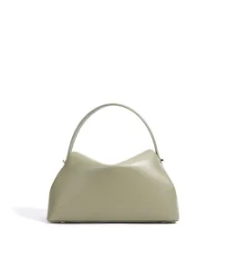 Vue détaillée du sac à main en cuir vert sauge avec poignée incurvée chic et design oreiller.