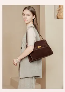 Vintage braune Wildleder Umhängetasche für Damen, große Shopper Tasche für den Alltag chic.