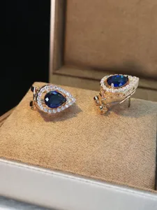 Eleganti orecchini a lobo in zircone cubico a forma di pera, primo piano dettagliato di lusso.