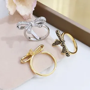 Ensemble de bagues nœud papillon tendance avec zircons étincelants, bijoux pour femmes élégants.