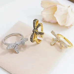 Bague Nœud Papillon en Cuivre de Mode Incrusté de Zirconia Luxe Léger Classique Femmes Bijoux de Doigt pour Dames