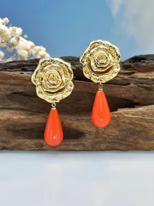 Orecchini vintage rosa oro con ciondolo a goccia rossa, stile barocco gioielli eleganti.