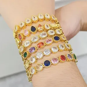 Bracciale multistrato in zircone colorato placcato oro con perle stile lusso moda