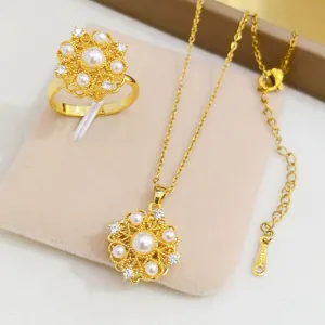 Set collana e anello fiore perla placcato oro alla moda con zirconi per donna
