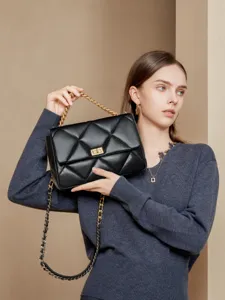 Borsa a Tracolla da Donna Trapuntata con Catena Stile Designer di Lusso in Vera Pelle Borsa a Spalla Casual Quotidiana