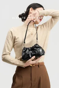 Borsa a tracolla nera stropicciata stile nuvola da donna, elegante borsa da lavoro.