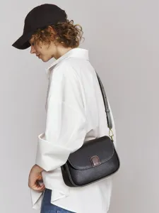 Genuine leather women small crossbody bag, classic black retro shoulder handbag for daily use.