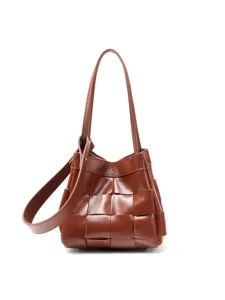Brown genuine leather woven bucket bag, large capacity stylish shoulder handbag for women.