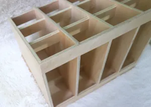 Wooden Montessori carpet rack storage cabinet for kindergarten early education teaching aids.