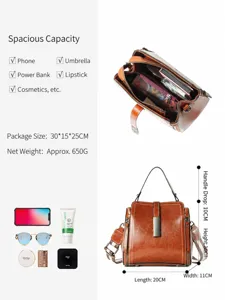 Stylish women's leather shoulder bag large capacity casual commuter handbag retro design.