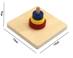 Nahaufnahme des Holzstapelrings mit Maßangaben und stabiler Basis für frühes Lernen.