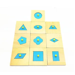 Detailansicht des Montessori Holz-Geometrie-Formenpuzzlesortierspiels für die Früherziehung.