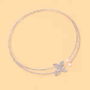 Elegante Strass Blumen Choker Halskette mit Doppel Perlen für Damen Hochzeitsfeier.