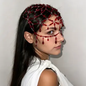 Chaîne de tête en filet perles rouges gothique accessoire cheveux pour fête masquée