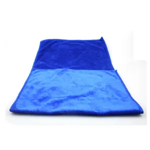 Blaues Mikrofasertuch fuer Auto und Haushalt, weicher Stoff, Mass 30x70cm ideal.