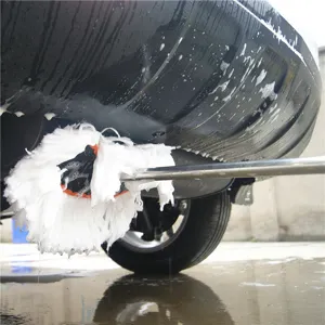 Retractable car wash mop with long handle and soft microfiber brush head for vehicle cleaning.