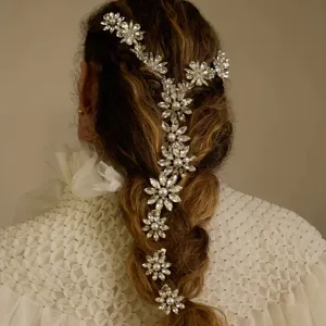 Eleganter Blumen-Strass-Haarclip Für Damen Hochzeit Brautschmuck Zubehör Gold Silber Farbe Legierung Haarnadel Mit Künstlichem Perlendekor