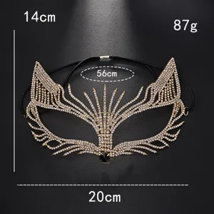 Strass vos half gezicht masker voor glamour masquerade feestjes, sprankelend kristal ontwerp.