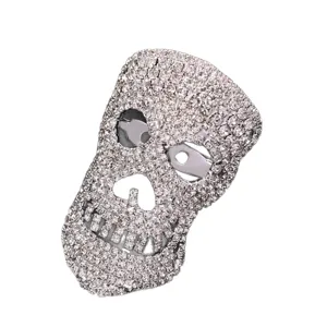 Gotische Totenkopf Brosche mit Strass, glänzender Kristall dunkler Stil Mode Party Accessoire.