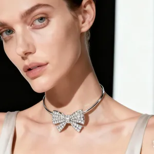 Atemberaubende Strass Schleife Choker Halskette Detail, funkelnder Kristall Schmuck für Frauen.