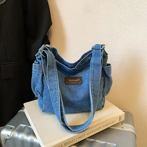 Γυναικεία Vintage Πλυμένη Denim Τσάντα Χιαστί Casual Καμβάς Τσάντα Ώμου Σχήμα Dumpling Με Μενταγιόν Αρκουδάκι Τσάντα Messenger