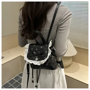 Zainetto nero con stampa floreale dettaglio, grazioso bordo in pizzo fiocco, borsa casual.