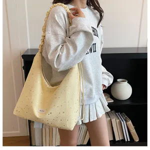 Yellow star print casual tote bag, large capacity shoulder bag for women daily fashion.