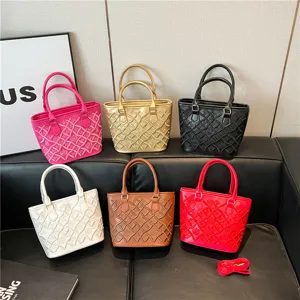 Women's Fashion PU Leather Bucket Bag Quilted Embroidered Shoulder Crossbody Bag Casual Daily Top Handle Handbag