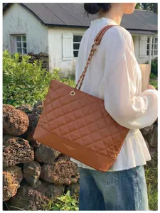 Elegante braune gesteppte Damentasche mit Kette Schultertasche fuer Alltag und Arbeit chic
