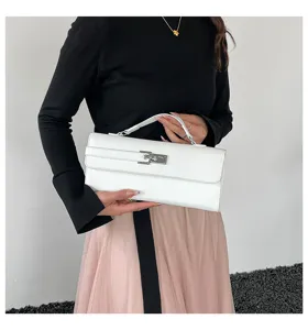 Elegante bolso de mano blanco para mujer, bandolera minimalista con cierre de giro y asa.