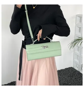 Bolso de hombro largo verde claro detalle, bolso cruzado de cuero PU vintage con cerradura.