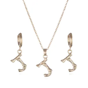 Classic Gold Plated Copper Initial Letter Jewelry Set Texture Pendant Necklace Stud Earrings Jewelry Set For Women Party