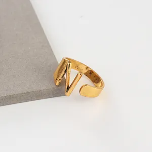 Bague ouverte lettre en cuivre retro vintage pour femmes bijou de doigt alphabet