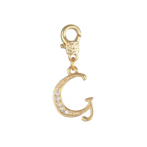 Verzilverde letterhanger met zirkonia, stijlvol DIY ketting accessoire voor dames.