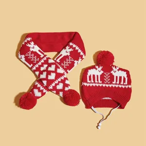 Ensemble écharpe et bonnet de Noël pour animal, rouge et blanc motif cerf nordique, réglable.