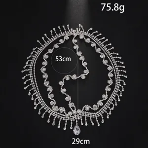 Cadena de pelo de diamantes de imitación brillante con colgante para fiestas.