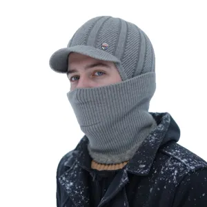Gorro de punto de invierno para hombre con visera, orejeras y mascarilla integrada.