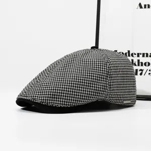 Black white checkered flat cap for women, stylish autumn travel sun hat, casual duckbill hat.