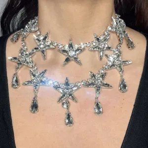 Exagéré Parure Collier Multicouche et Boucles d'Oreilles Étoile en Alliage avec Strass Femme Luxe Cristal Goutte Pendentif Bijoux de Fête