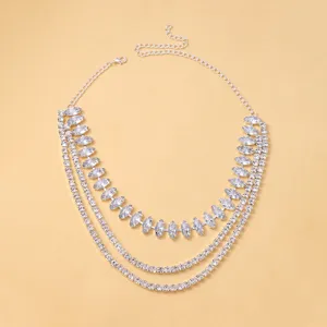 Magnifique collier multicouche en strass chaîne de clavicule en cristal pour soirée.
