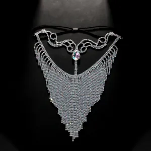 Exquisite rhinestone face chain mask, sparkling crystal fringe festival party jewelry accessory.
