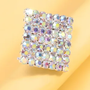 Anello quadrato con strass vista dettaglio, fedina aperta geometrica di cristallo brillante