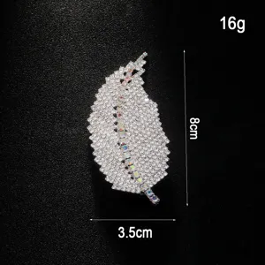 Detailed view of the elegant rhinestone leaf hair clip, measuring 8x3.5cm and weighing 16g.